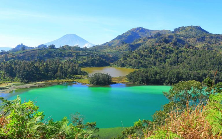 Tempat Wisata Pegunungan yang Sejuk di Indonesia
