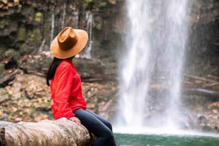 Air Terjun Tersembunyi yang Masih Alami Di Indonesia